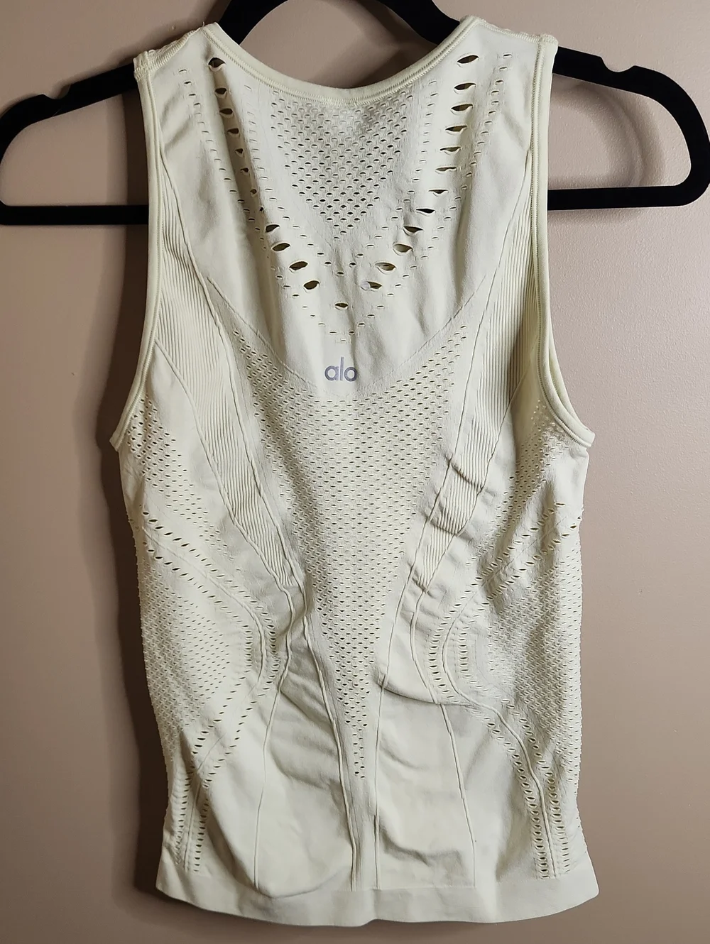 Alo Yoga Lark Tank In Pale White.  Size L.